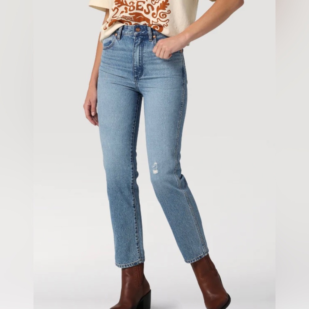 Wrangler Women's Wild West 603 High Rise Straight Jean Size 26 NWT